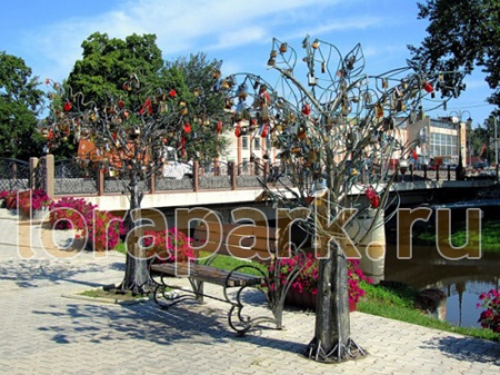 СЕРДЦЕ 3, скамья и два дерева от производителя: завод городской уличной мебели Lora-Park